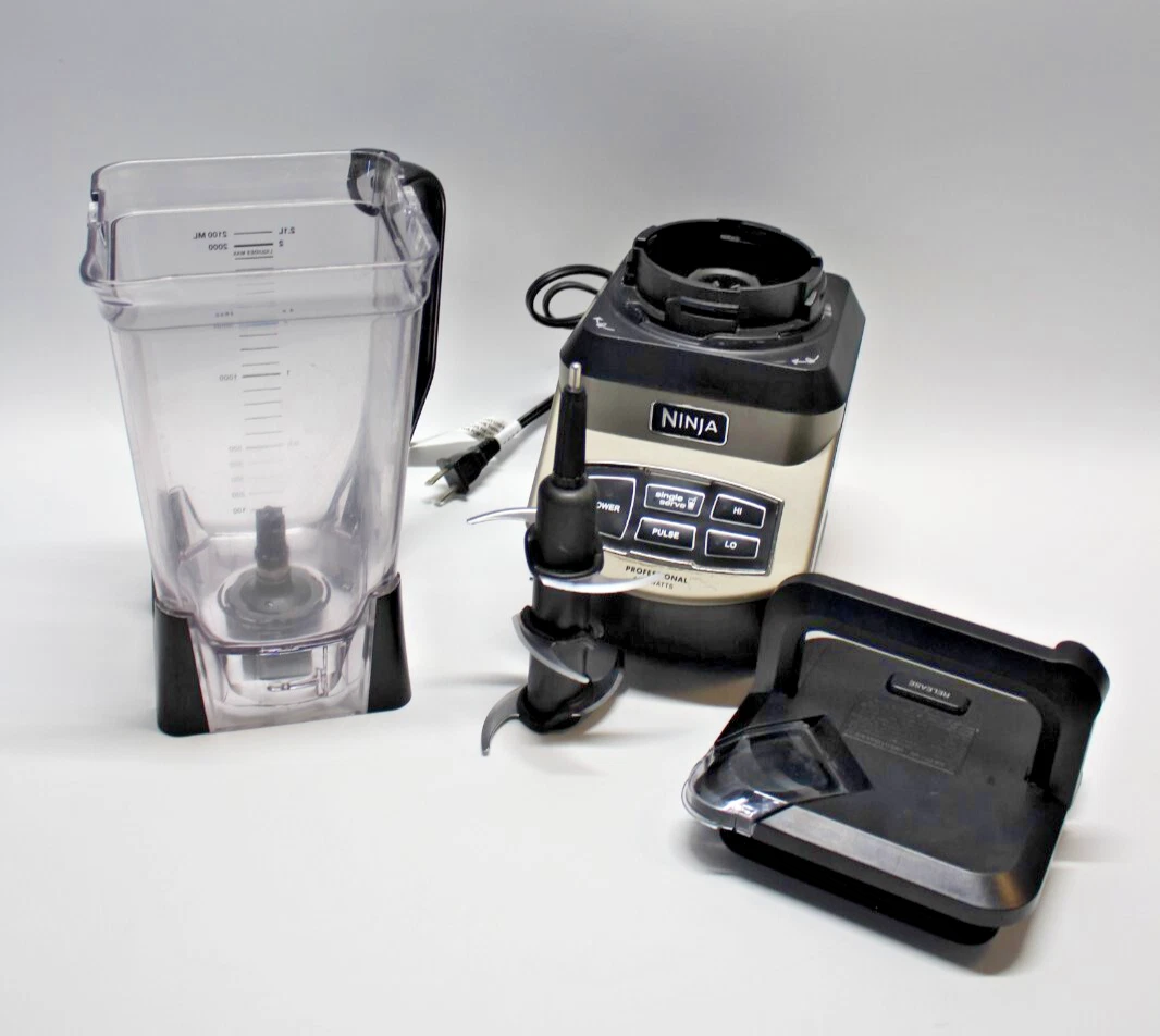 Ninja Blender 660WM 72 Oz Crushing Pitcher, Base, Lid & Blade