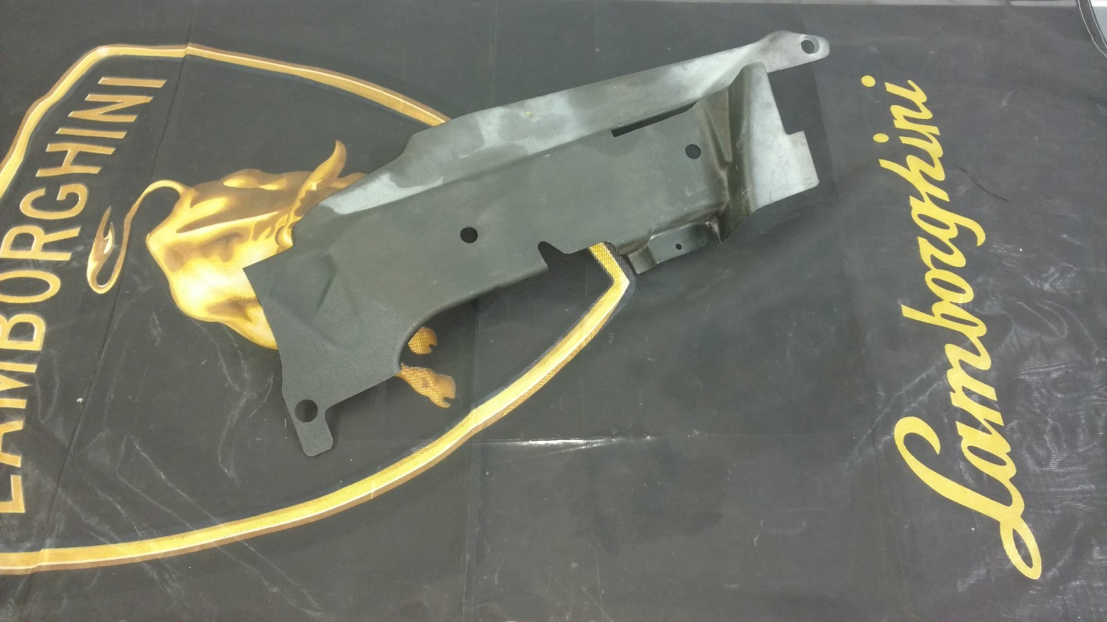 LAMBORGHINI GALLARDO SPYDER LEFT SIDE ENGINE BAY COVER OEM 07L103785A