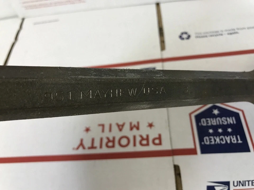 Cincel de piso de acero Mayhew 951 EE. UU. 3" Foto 2 de 4