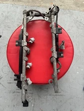 Infiniti G37 OEM Fuel Rail Ramp