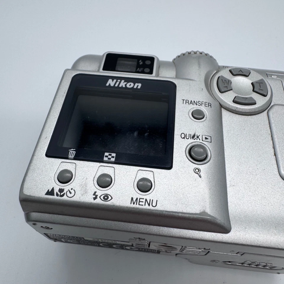 Nikon Coolpix 775 2.0MP Digital Camera Compact Point & Shoot w CF Card Tested - Image 4 of 4