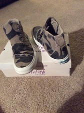 blowfish malibu women's koala sneaker