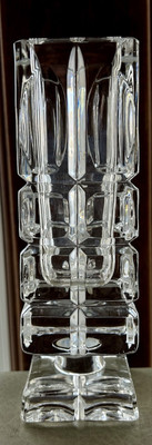 Vintage 70 s Germany Beyer BLOCK Lead Crystal Vase   7.38  tall