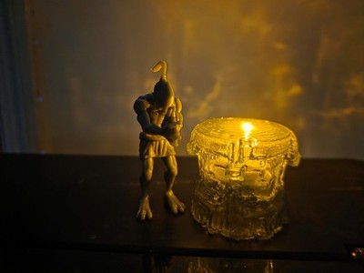 Oddworld Abe s Oddysee  Abe Figure Display with Flickering Tea Light (Removable)