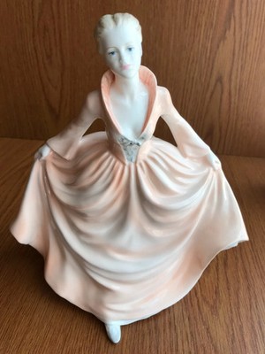COALPORT FIGUR, LADIES OF FASHION - GRAND ENTRY, MODELLIERT VON JOHN BROMLEY