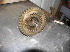 John Deere Tractor Motor 60 620 630  Gear,  Transmission Drive & Shaft