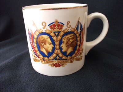 KRÖNUNG PORZELLAN 1937 KING GEORGE Vl - QUEEN ELIZABETH - 2 7/8'' HOCH (PALISSY)