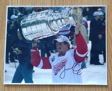 Justin Abdelkader Detroit Red Wings Signed 8.5 X 11 Photo NHL Autographed