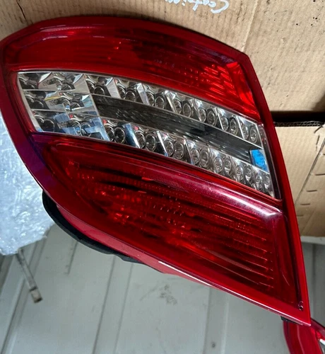 2X Rück Bremsleuchten für Mercedes Benz W204 2011-2014 Tail Light Rear Lamp L+R - Bild 5 von 16