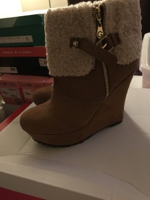 guess tan wedges
