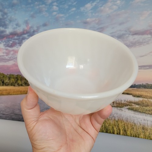 Vintage Fire King White Milk Glass Swirl Mixing Bowl Kitchen Anchor Hocking - Picture 9 of 15