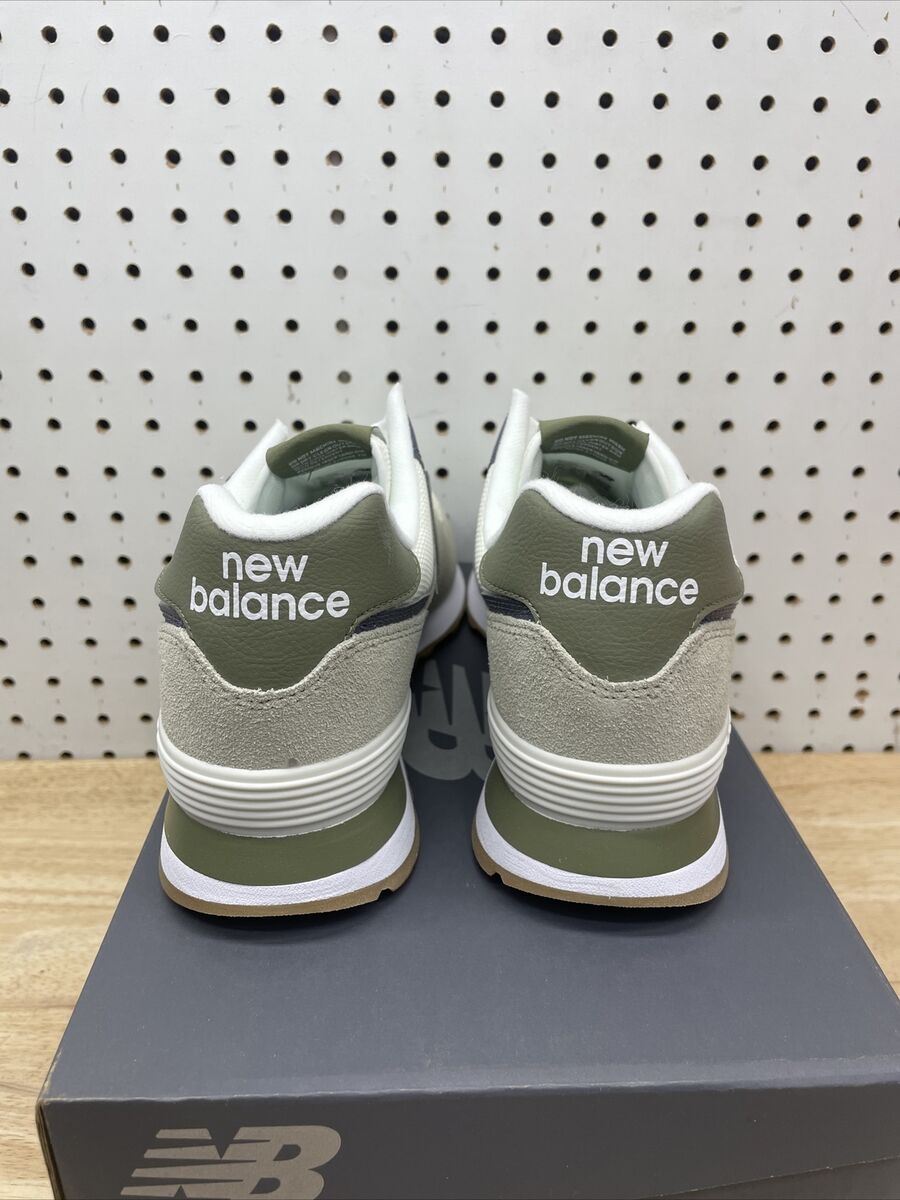 New Balance 574 “Classic Green” Size 9.5 Men's / Women's New Balance 574 “Classic Green” Size 9.5 Men's / Women's