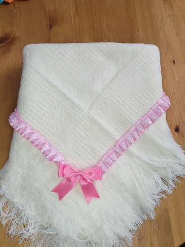 Babys WHITE embroidered shawl blanket personalised christening/birth footprint - Picture 7 of 12