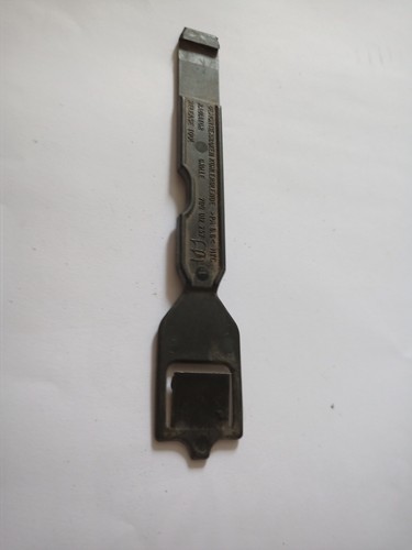 Org. VW Bus T4 Haken für Kühler zum aushängen , Kühlerblendehaken ,Nr: 7D0012257