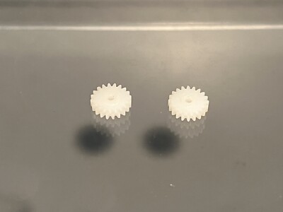 Schaper Stomper   Two Spur Gears   One Set For   Round Axles  