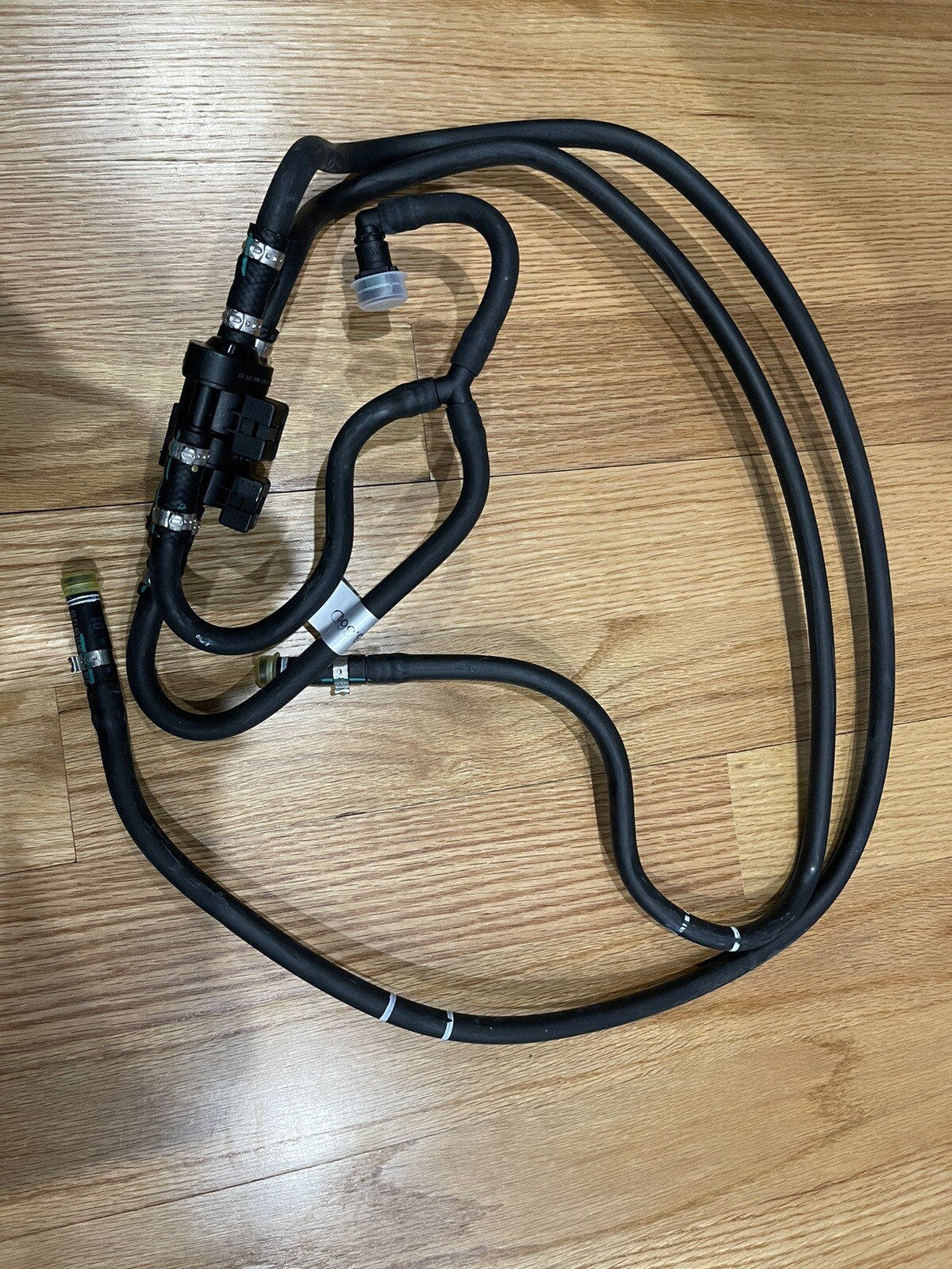 Lamborghini OEM Vent Hose | 470133366D- Purge valves set