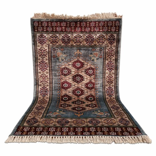 Traditional Hand Knotted Ink Black Artsilk Rug Size 2.5Ft x 4Ft For Home Decor - Picture 13 of 15