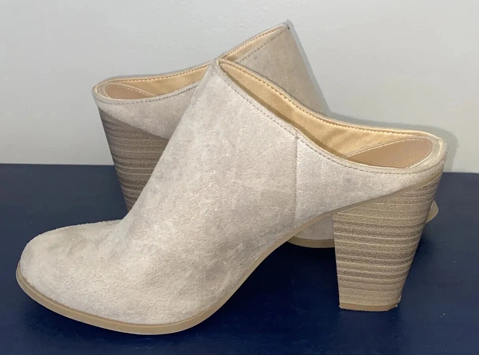 骆驼色麂皮绒拖鞋,尺寸 7 Express 二手,状况良好 — 第 3/4 张图片