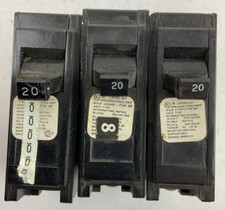 CROUSE-HINDS MP120 1POLE CIRCUIT BREAKER 20AMP 120/240VAC TYPE MP LOT OF 3 