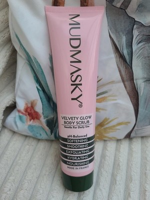 MUDMASKY Velvety Glow Body Scrub, 180ml, Körperpeeling mit Bambuspulver, neu