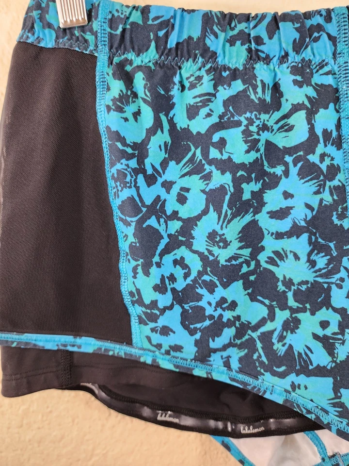 Lululemon 女式 6 码蓝色黑色网纱短衬里 — 第 2/4 张图片