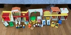 Vintage 1973 Fisher Price Play Family Village #997 with Little People