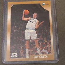 Topps 1998-99 Dirk Nowitzki Rookie Card #154 Dallas Mavericks NBA