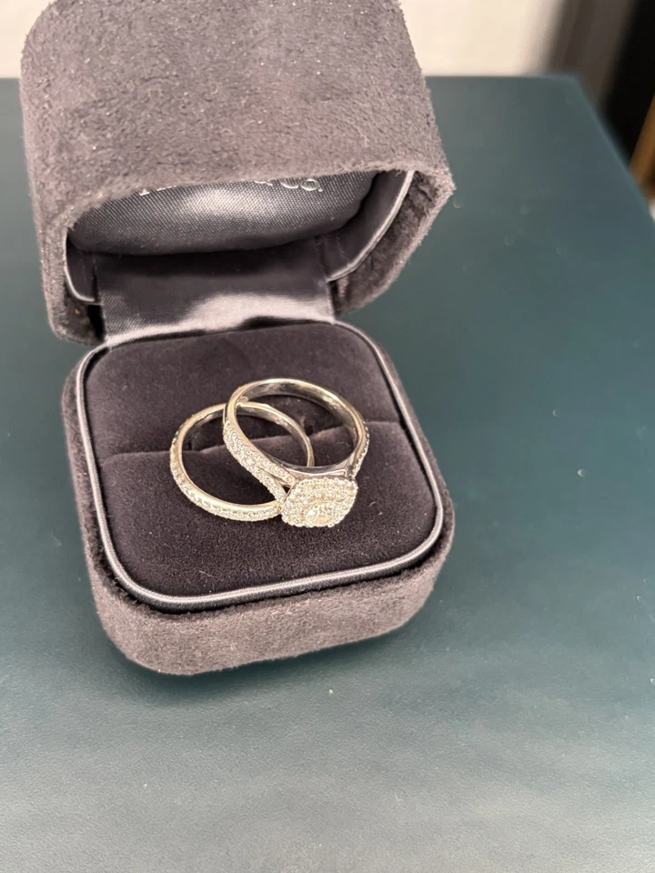 Lindo anel de diamante Zales 1 quilate – Ouro branco – Excelente estado tamanho 6 - Imagem 3 de 4