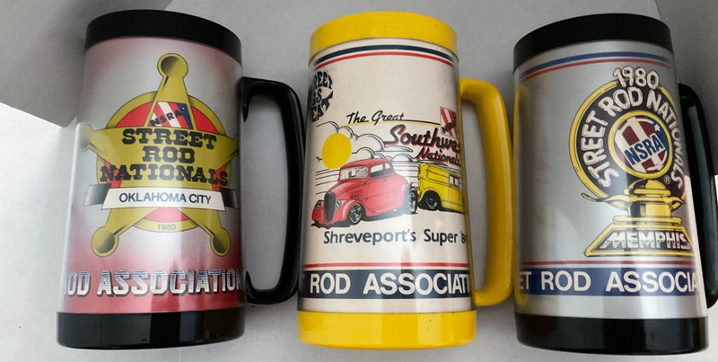 Lot of 3 Vintage National Street Rod Association Plastic Mugs and 2 button pins.