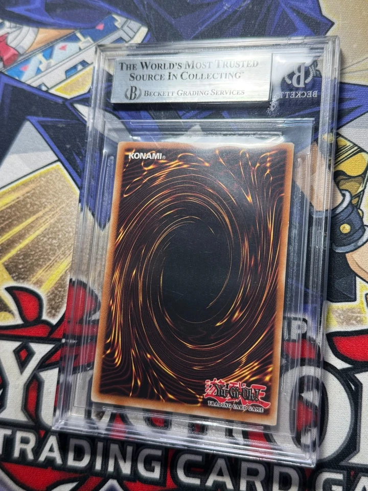 Yugioh BGS 8 Cyber Dragon CRV-EN015 1st Edition Ultimate Rare - Image 4 of 4