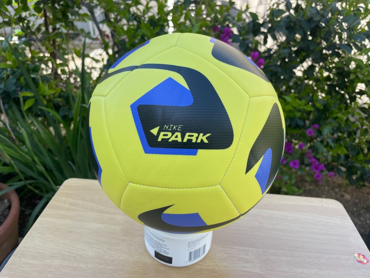 Nike 22/23 Park Soccer Ball Size Yellow