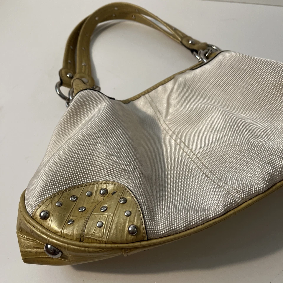 Kathy Van Zeeland 象牙色 奶油灰褐色 米色 铆钉单肩包 钱包 👜 — 第 2/4 张图片