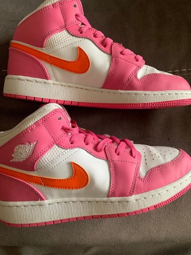 Nike Air Jordan 1 Mid GS Size 6Y Pinksicle Safety Orange White DX3240 681 Unisex - Picture 2 of 6
