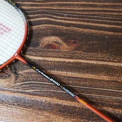 Yonex Carbonex 8400 Badminton Raquet Graphite Shaft With Case 2UG4