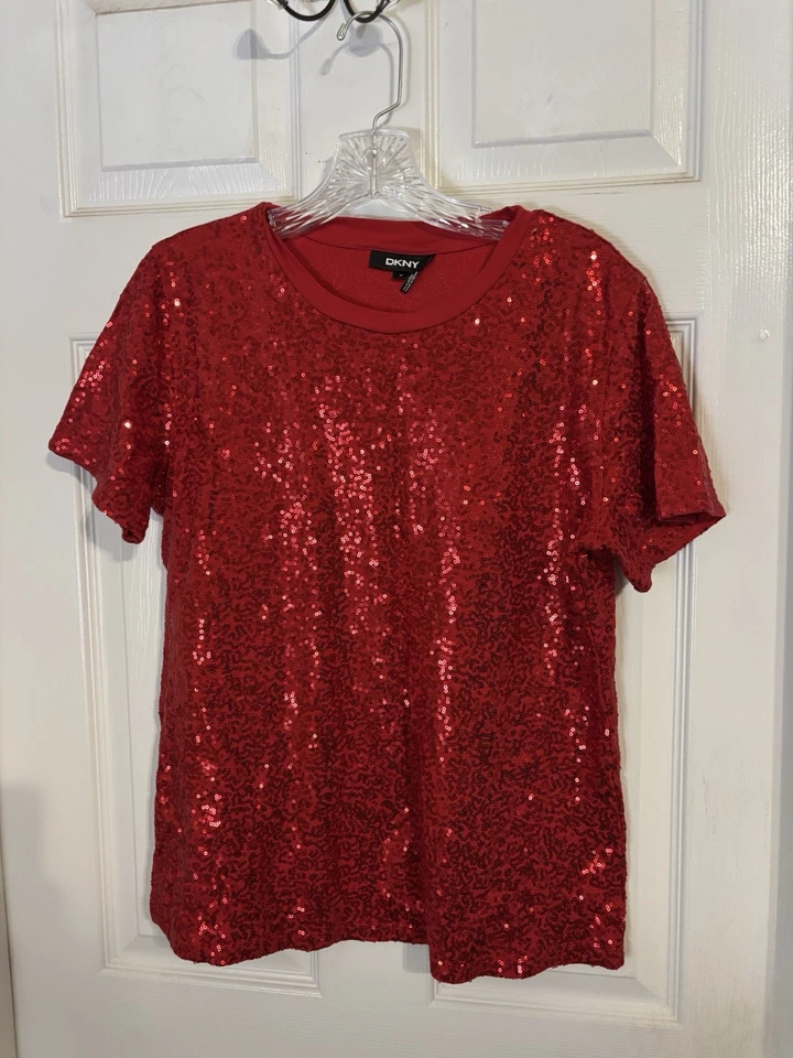 Top de mujer DKNY rojo lentejuelas manga corta mediano pre. Lavable a máquina propio. Foto 2 de 4