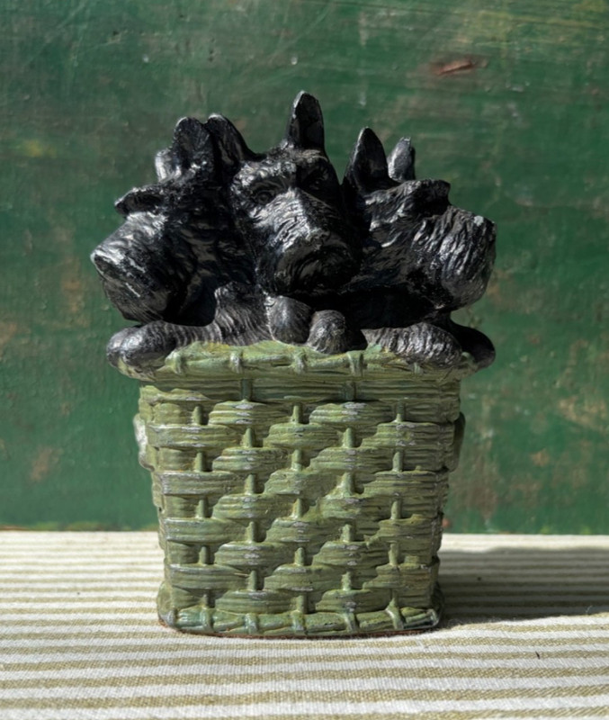 VINTAGE STILL BANK VANIO 1930 FIGURAL BLACK SCOTTIES BASKET GRECIAN GREEN METAL