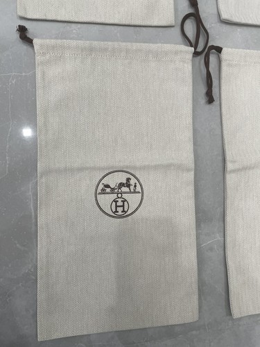 FOUR HERMES BEIGE DUST BAGS: 8.75” x 16” - Picture 12 of 24