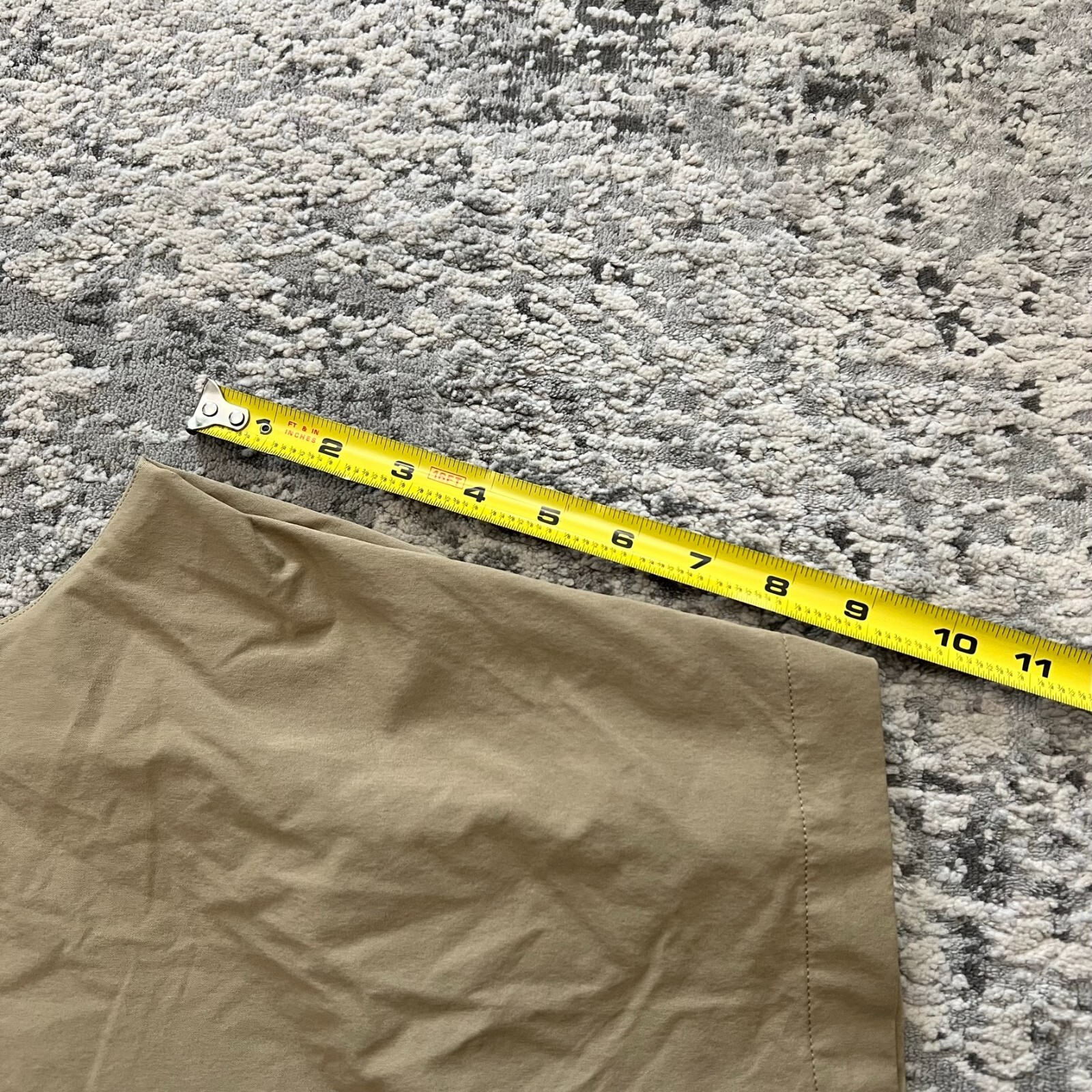 Under Armour 36x10" Khaki Loose Fit Match Play Flex Golf Shorts thumbnail 7