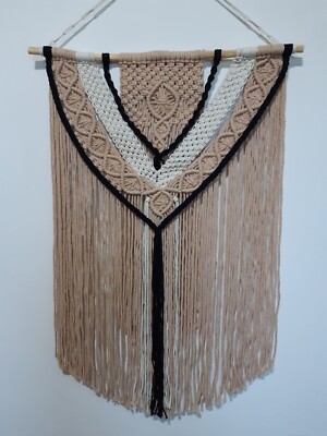 großes Makramee Wandhänger Wohndekor Geschenk Baumwolle Kordel mehrfarbig 115×61 cm.