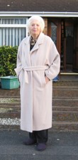 Ladies Coat, White, Pure Virgin Wool. Size Large & Long - Excellent For Weddings