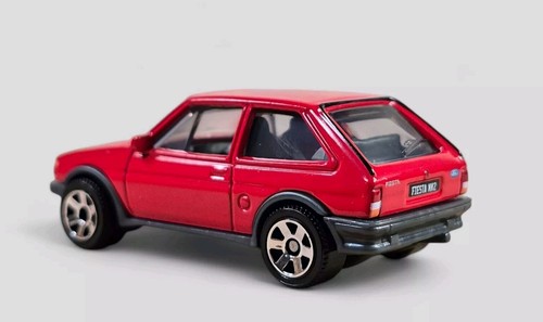 1983 FORD FIESTA MK 2 Diorama Collectible DieCast Model Car 1:64 Red LOOSE - Picture 7 of 8