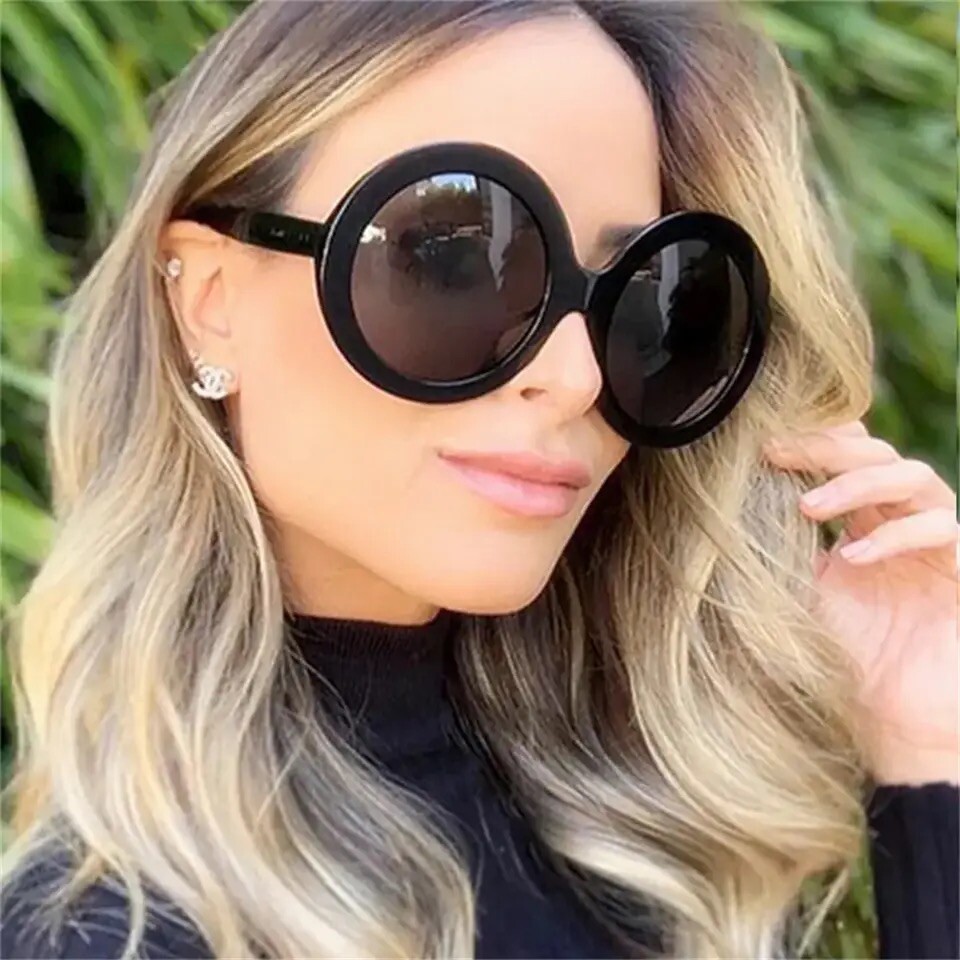 Luxury Round Fashion Sunglasses Brand Celebrity Style Women  display picture 2