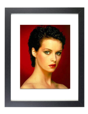 Singer & Actress SHEENA EASTON Matted & Framed Celebrity Picture Photo