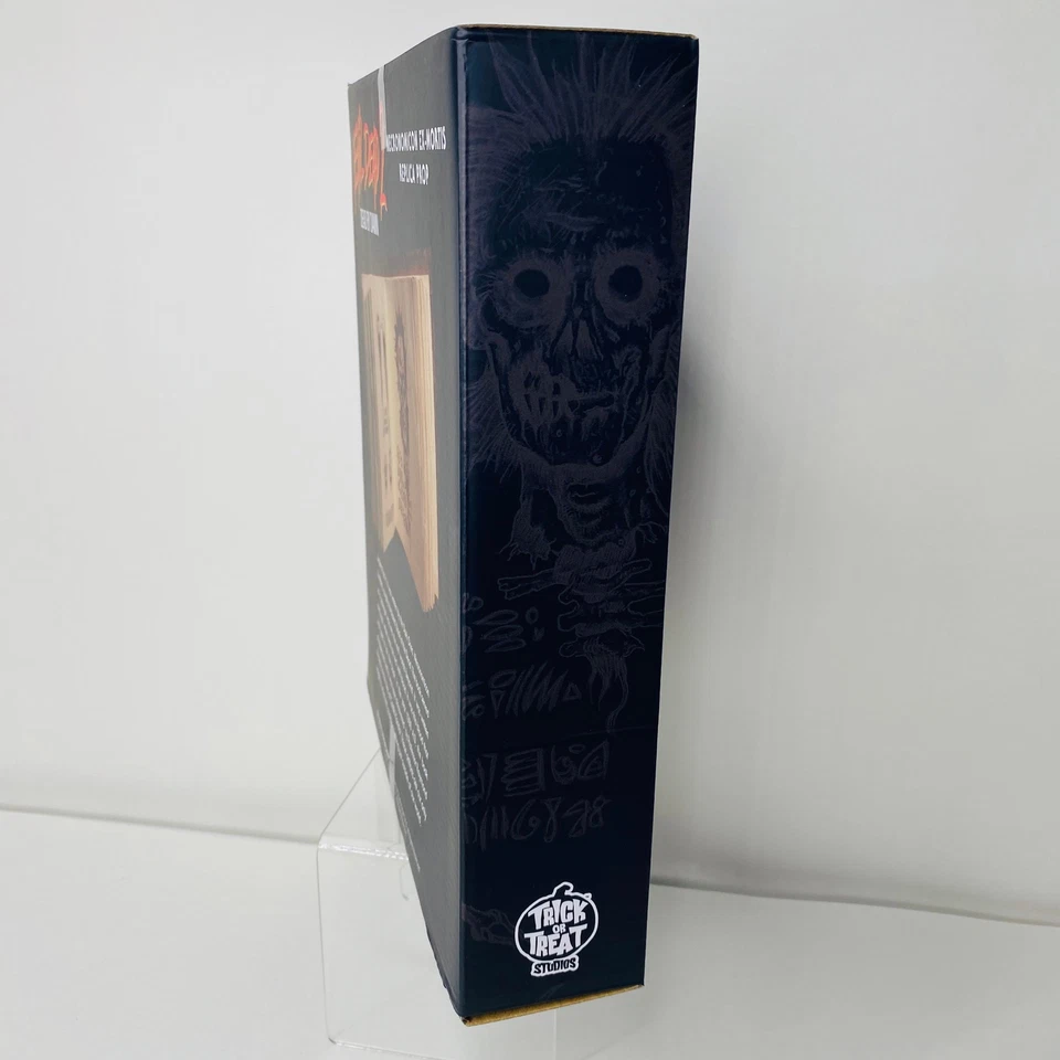 Evil Dead 2: Dead By Dawn Book of the Dead Necronomicon 1:1 Scale - Image 4 of 4