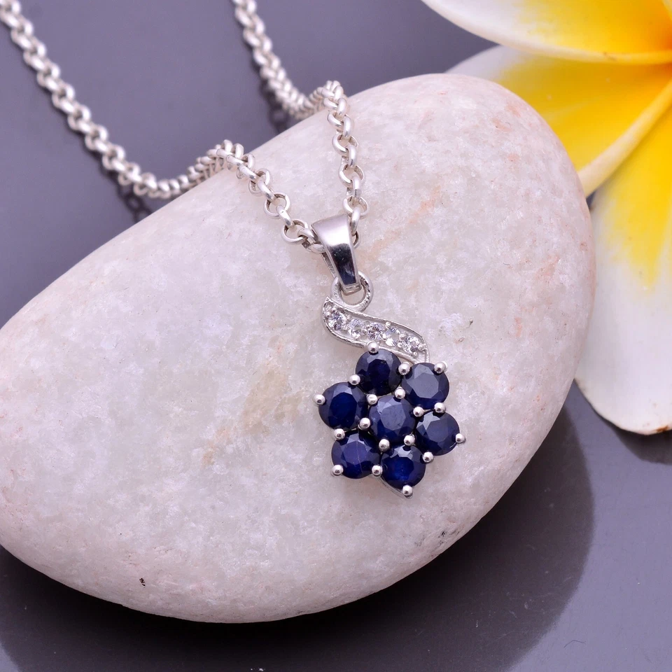 Colgante de flores de regalo de boda hecho a mano de plata de ley 925 con piedras preciosas de cianita azul Foto 2 de 4