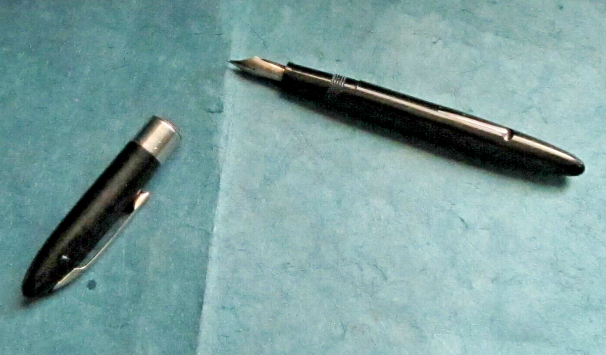 Vintage Sheaffer FineLine Division black fountain pen #343 nib