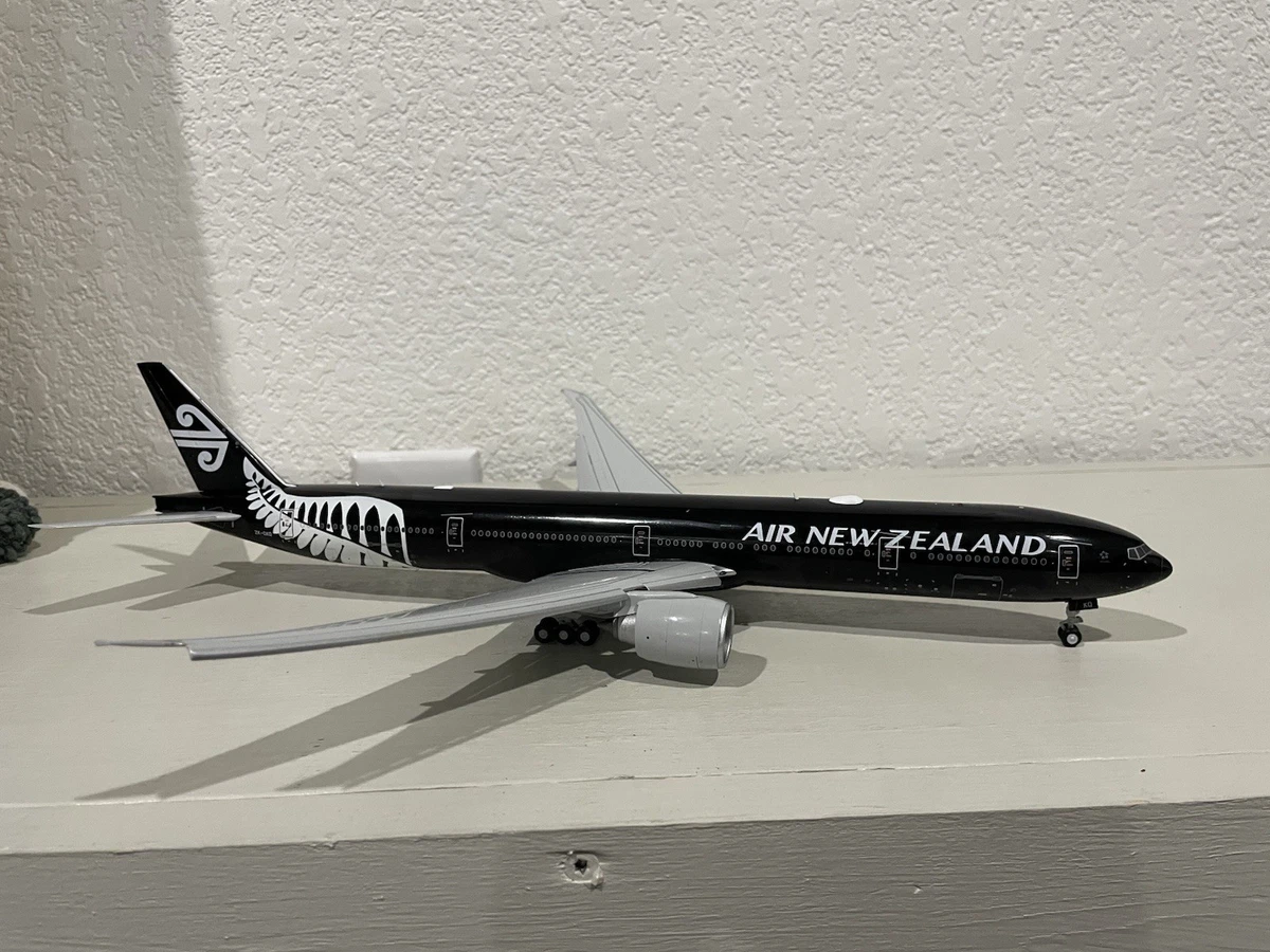 25+ JC Wings 1:200 Scale Diecast Aircraft & Spacecraft Boeing 777