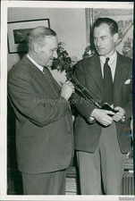 1948 Photo Bernard Chichester Wins For Registering Seattle Play Yards Event 5X7