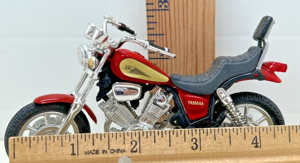 Rojo Yamaha Virago Motocicleta Motormax Super Bikes Soporte Hombre Cueva Habitación Decoración Foto 2 de 4