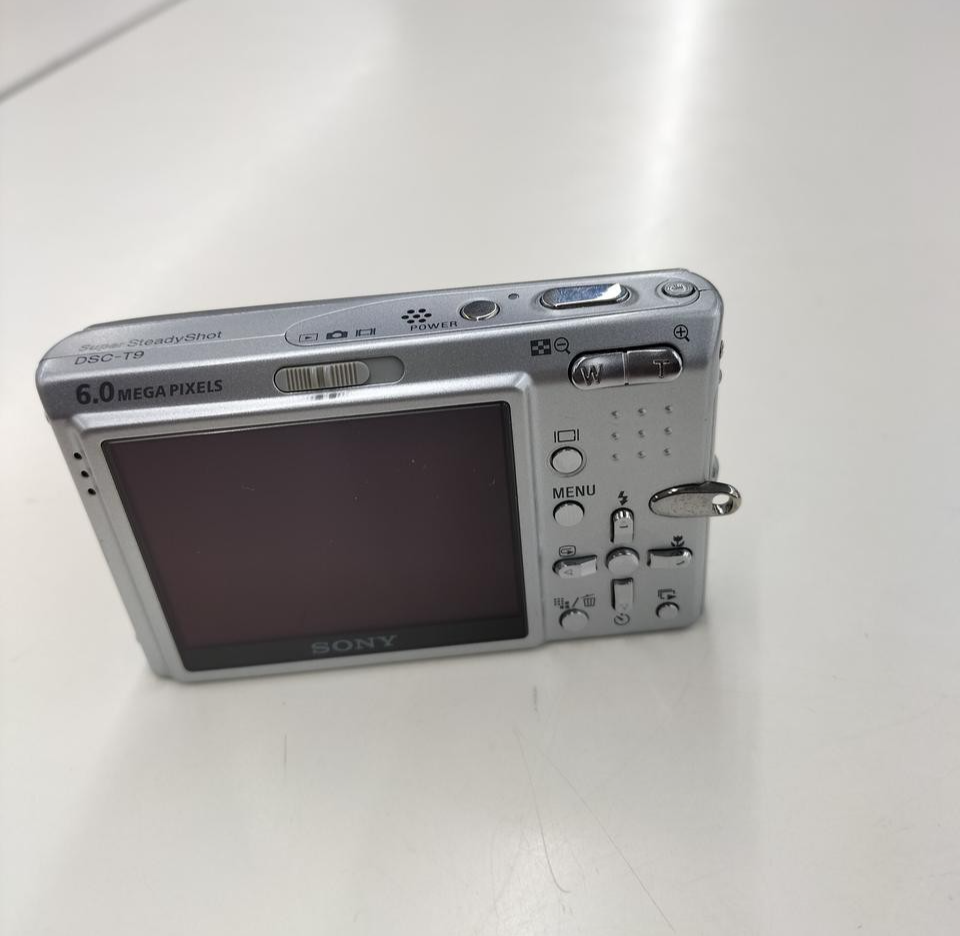Sony Cyber-shot DSC-T9 Silver Compact Digital Camera 6.0MP 3x Zoom